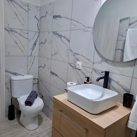 Apartament Chorefto *